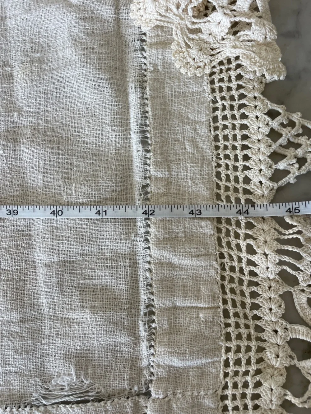 VINTAGE Crochet-Edged Linen Table Runner in Natural Ivory